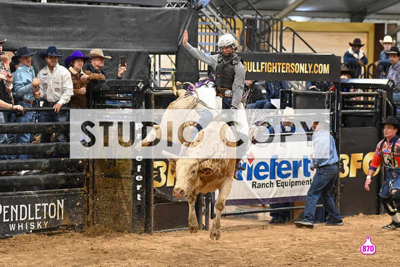 CASE HITT-RANCH WATER-DAKOTA YOUNG  7523